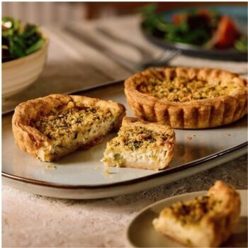 Sainsbury's Cheddar & Leek Tarts Taste the Difference (260g)