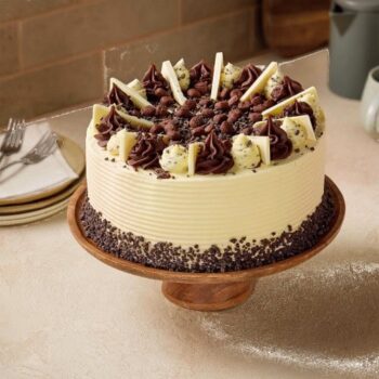 Sainsbury's Extra Large Cookies & Cream Cake (3.37kg)