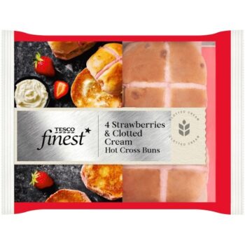 Tesco Finest Strawberries & Clotted Cream Hot Cross Buns (4)