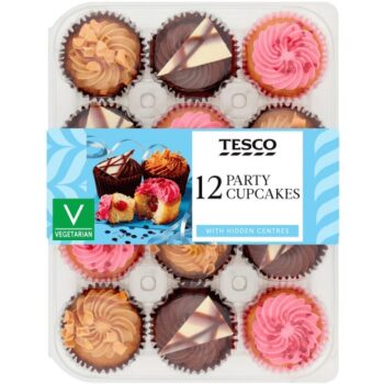 Tesco Party Cupcakes Vanilla Chocolate Raspberry (12)
