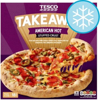 TESCO TAKEAWAY AMERICAN HOT CHILLI CHEESE STUFFED CRUST PIZZA (505g)