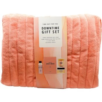 Unio Essentials Mother's Day Downtime Body Pamper & Candle Gift Set