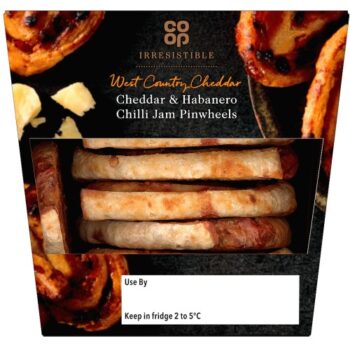 Co-op Irresistible Cheddar & Habanero Chilli Jam Pinwheels (88g)