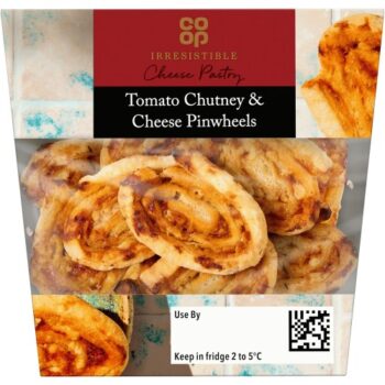 Co-op Irresistible Tomato & Cheddar Swirls (88g)