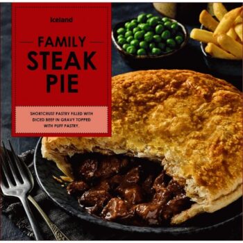 Iceland Family Steak Pie (700g)