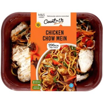 M&S Count On Us Chicken & Vegetable Chow Mein