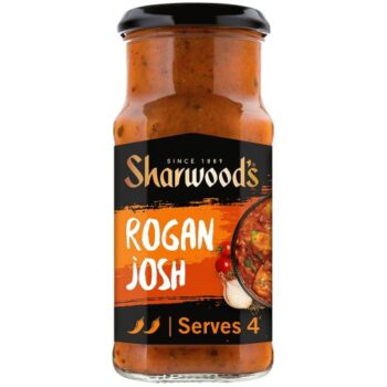 Sharwood's Rogan Josh Medium Curry Sauce (420g)